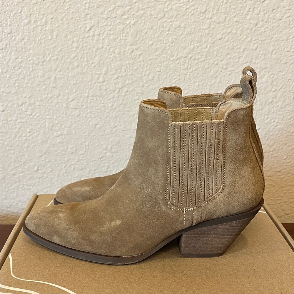 Patina / Portland Leather Dakota Western Boot - Taupe- Size 7.5 - Picture 5 of 11